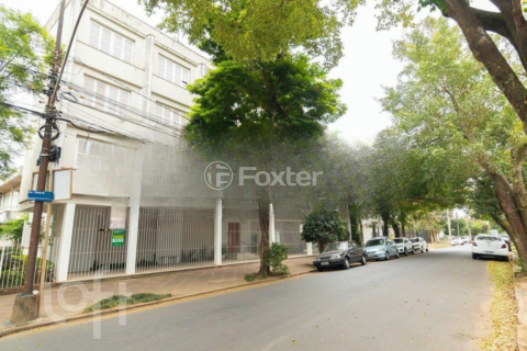 Image 21 - 872044