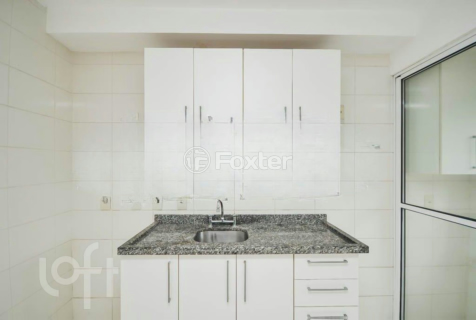 Image 7 - 872092