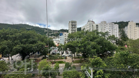 Image 10 - 872227