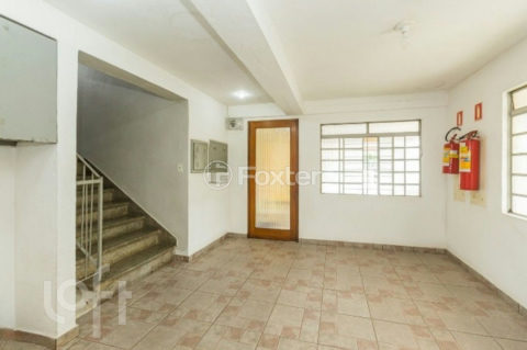 Image 5 - 872491