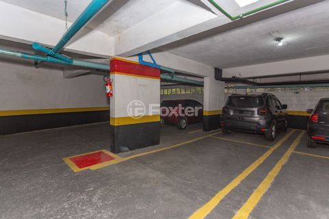 Image 34 - 872622