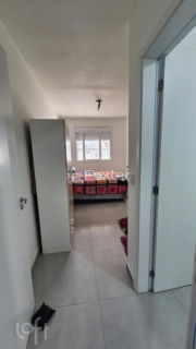 Image 13 - 872702