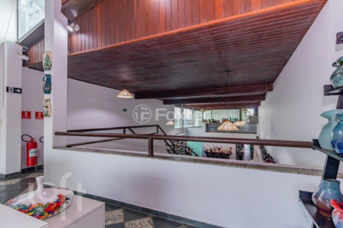 Image 7 - 872715