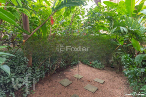 Image 43 - 872858
