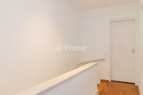 Image 7 - 872870