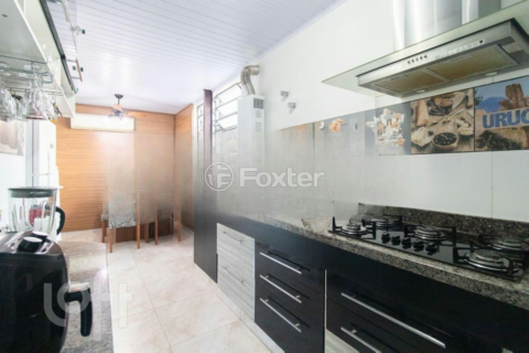 Image 3 - 872979