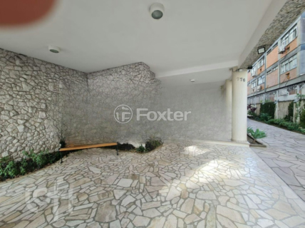 Image 29 - 872986