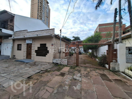 Image 17 - 873255
