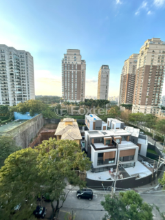 Image 7 - 873690