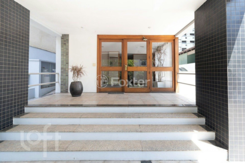 Image 32 - 873747