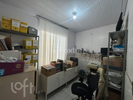 Image 8 - 874442