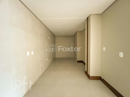 Image 7 - 874551