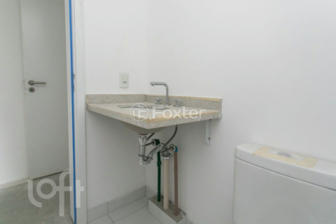 Image 22 - 874560