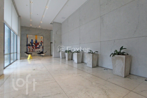Image 29 - 874651