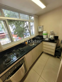 Image 7 - 874656