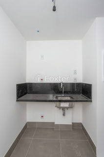 Image 6 - 874671