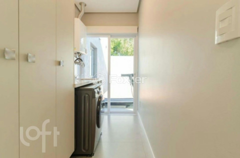 Image 20 - 874675