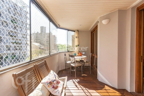 Image 7 - 874680