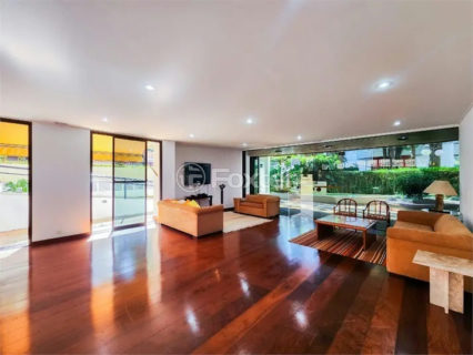 Image 22 - 874705