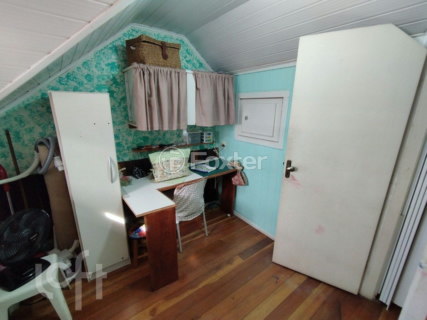 Image 7 - 874751