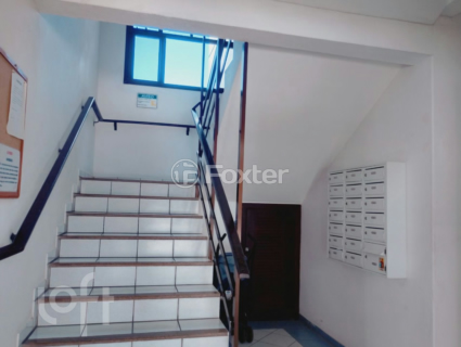 Image 8 - 874798