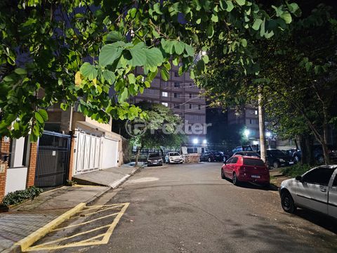Image 55 - 874880