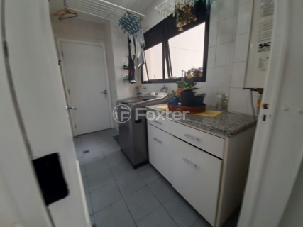 Image 7 - 874960