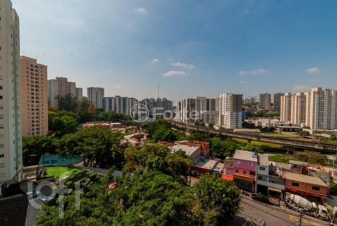 Image 18 - 875029