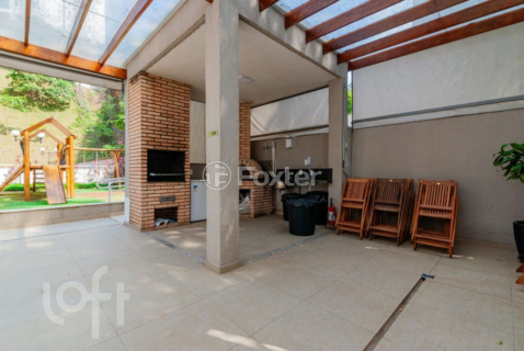 Image 37 - 875029