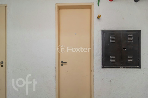 Image 39 - 875036
