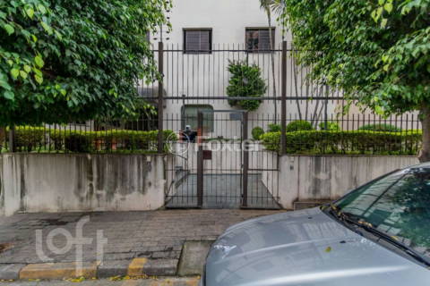 Image 42 - 875036