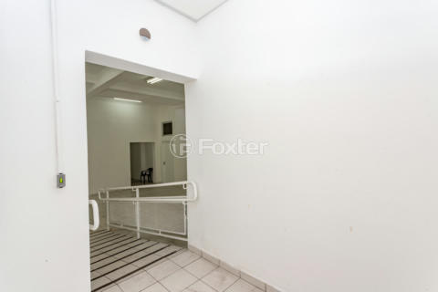 Image 38 - 875039