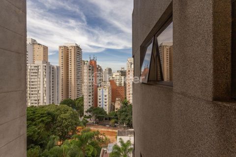 Image 27 - 875054