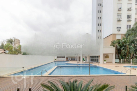 Image 21 - 875185