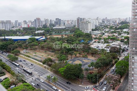 Image 7 - 875371