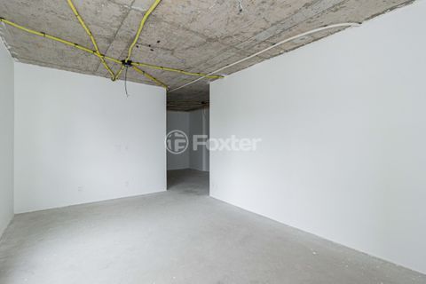 Image 33 - 875371