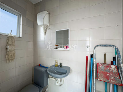 Image 30 - 875442