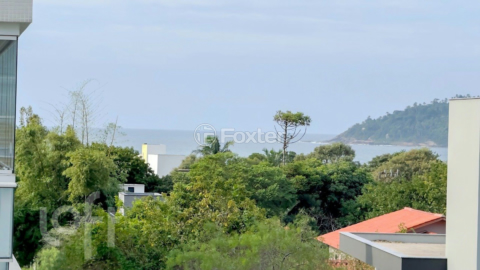 Image 9 - 875570
