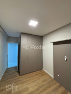 Image 9 - 875597