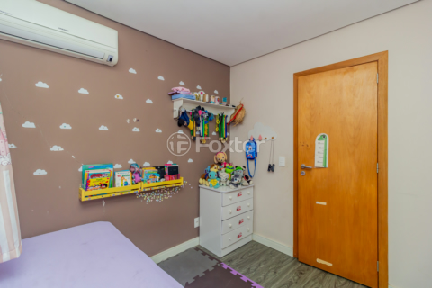Image 8 - 875617