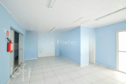 Image 33 - 875647