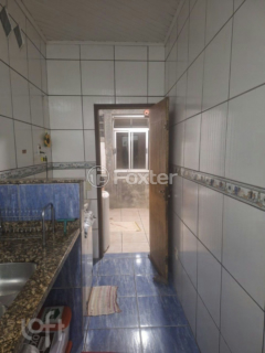 Image 8 - 875684