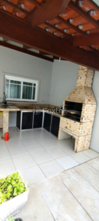 Image 15 - 875698