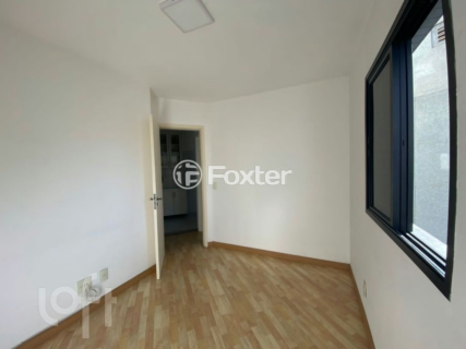 Image 7 - 875711