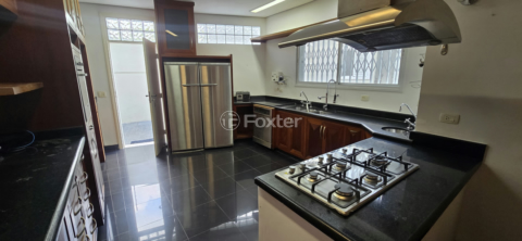 Image 8 - 875808
