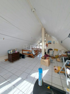 Image 11 - 875861
