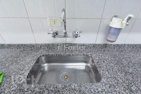 Image 9 - 875889