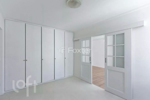 Image 7 - 875889