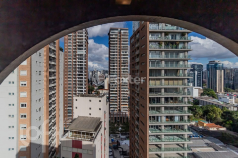 Image 13 - 875892