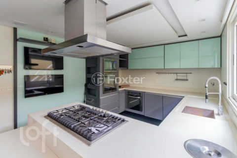 Image 7 - 875898